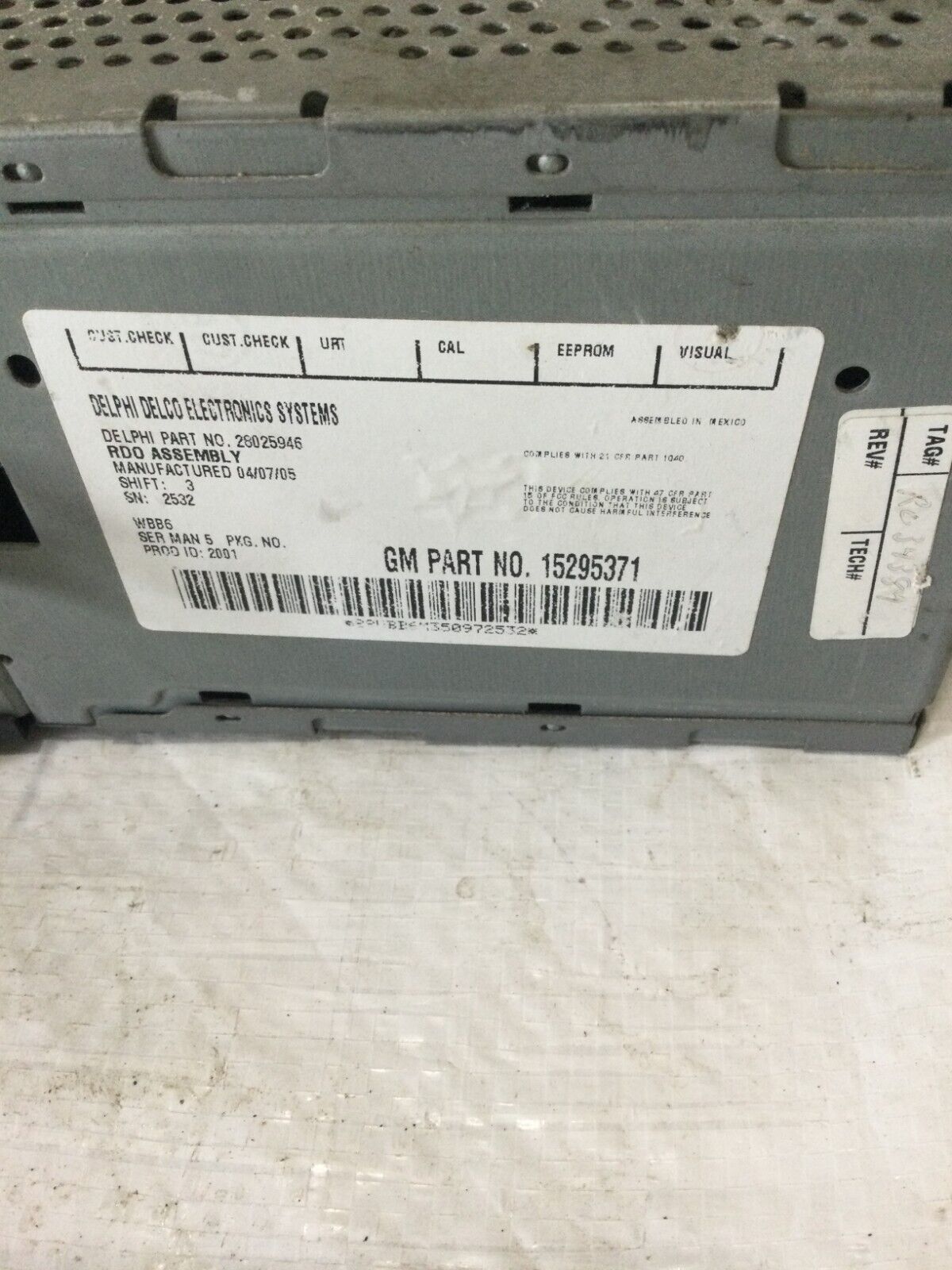 2005 Chevrolet Silverado 2500 Single Disc CD Player Radio OEM 15295371