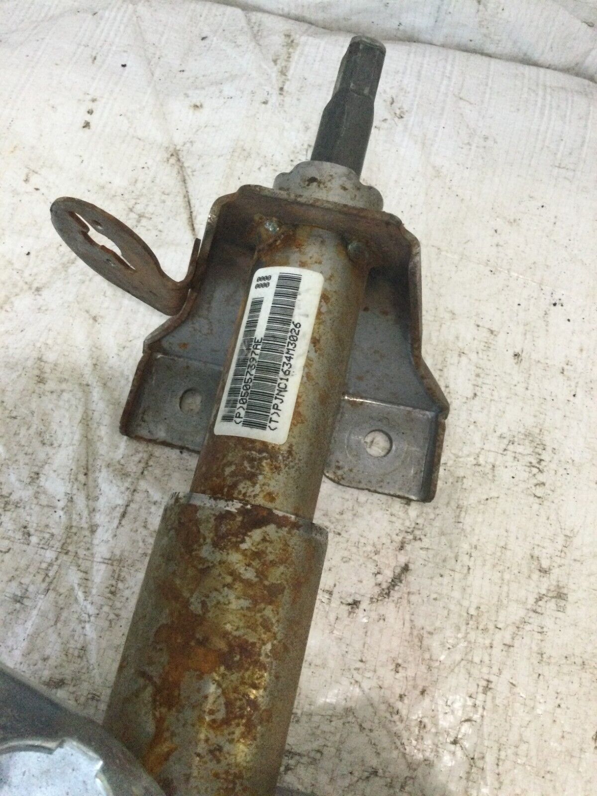 2004-2005 Dodge Ram 2500 Steering Column Assembly 05057397AE OEM