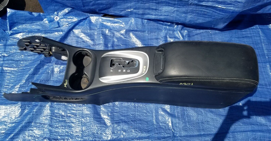 2014 Dodge Journey Front Center Console Assembly W/ Arm Rest Lid OEM