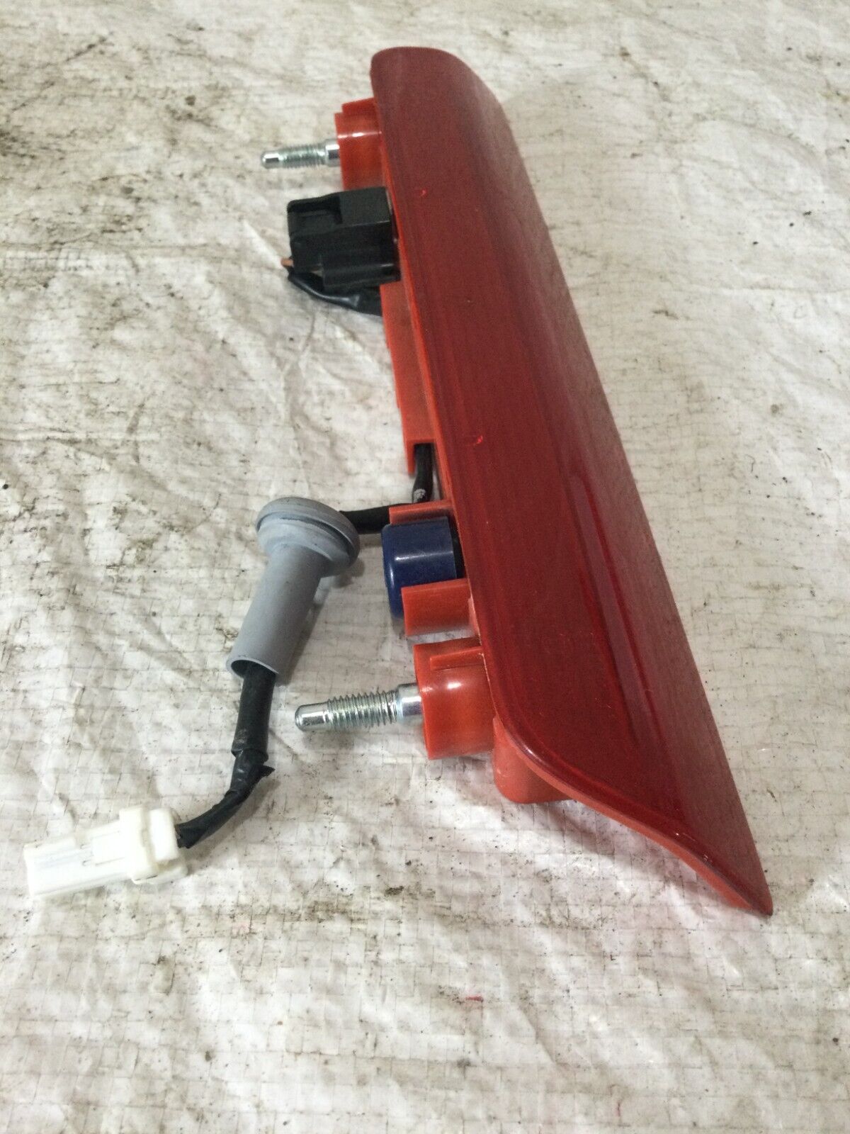 2019 Nissan Rogue SUV Center High Mount Stop Light 3rd Brake Lamp 265904BA0A OEM