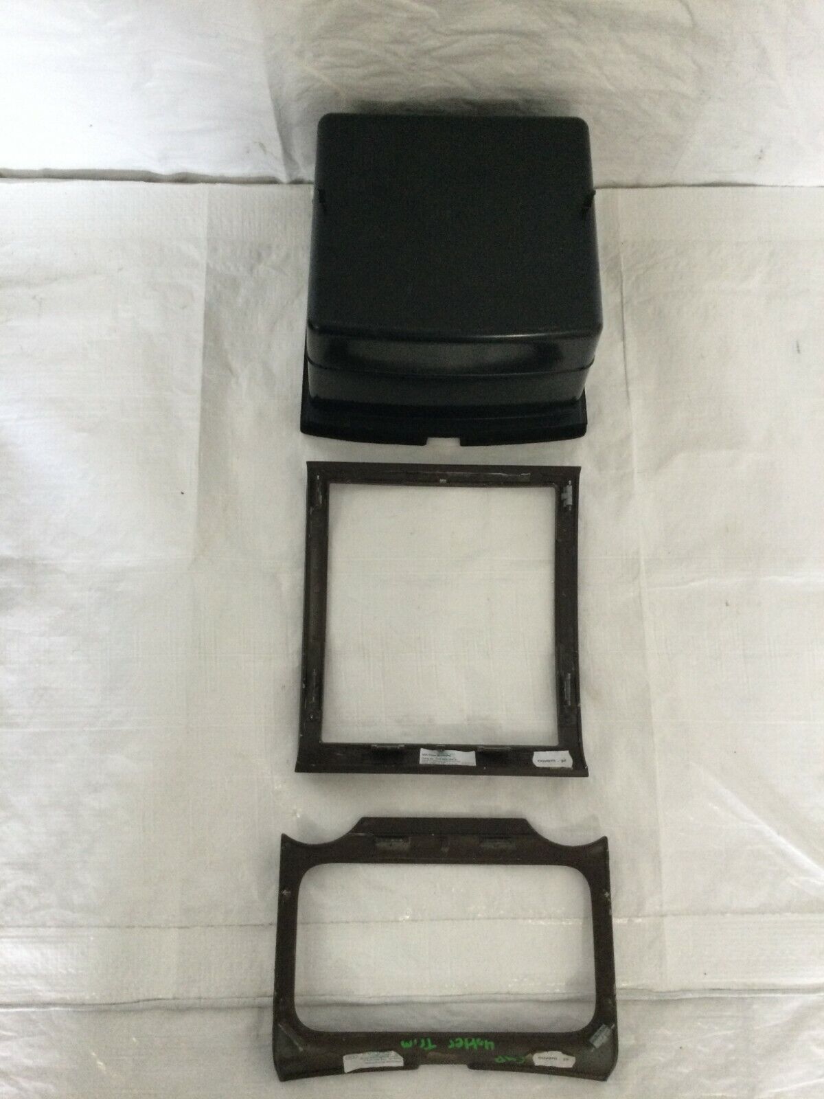 2007 Volkswagen Touareg Center Console Cup Holder Trim Cover Panel 7L6864378 OEM