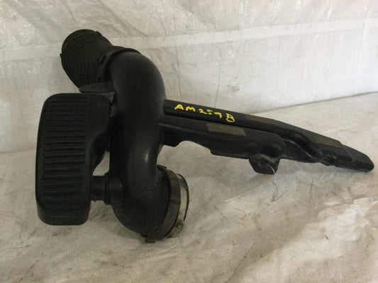 2008 GMC Yukon Rear Air Intake Duct Tube Hose OEM 15901934