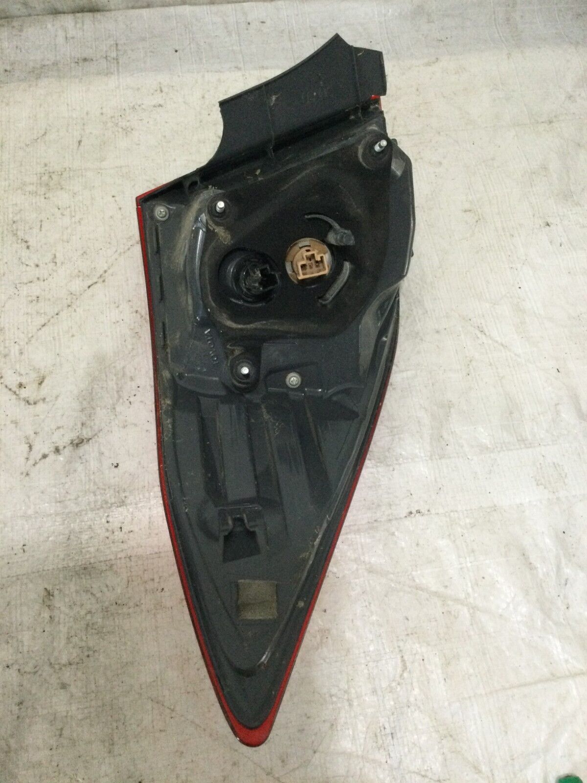 2018 Toyota Corolla Sedan Right Rear Tail Light Assembly OEM ( DAMAGED )