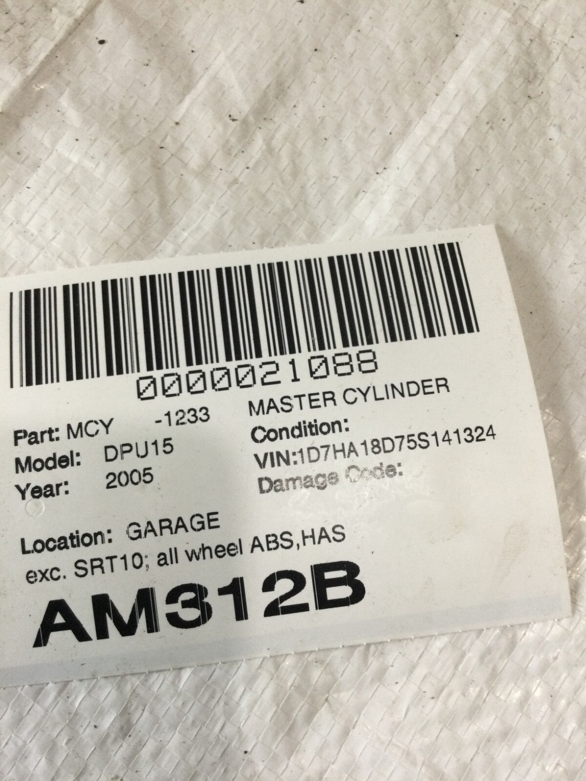 2005 Dodge Ram 1500 Master Brake Cylinder W/ Reservoir OEM