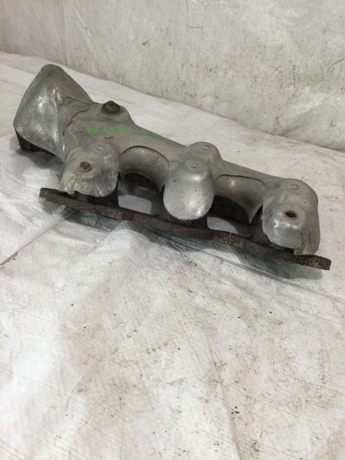 2019 Chevrolet Silverado 1500  Right Side Exhaust Manifold OEM