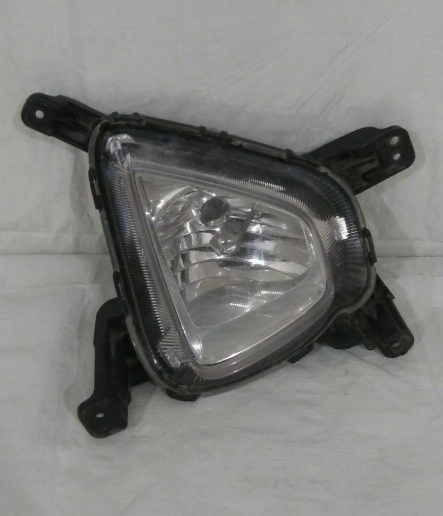 2016-2017 Kia Sorento Halogen Fog Light Left Driver Side OEM 