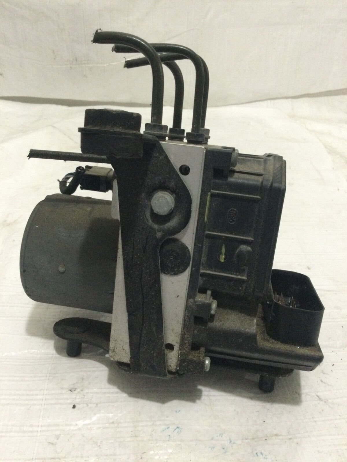 2004 BMW 7-Series  Anti-lock Brake Part Assembly OEM