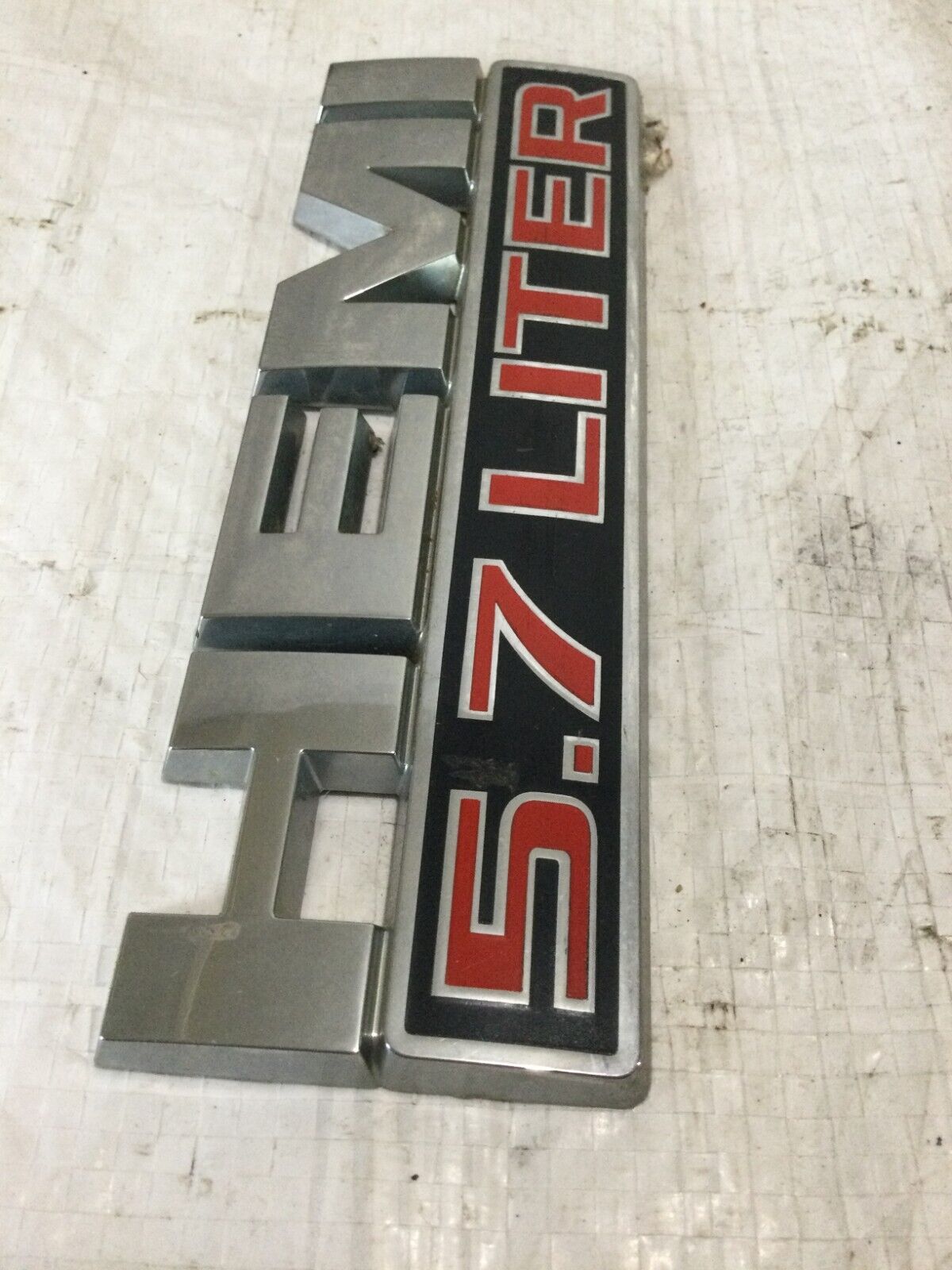 2018 Dodge Ram 1500 Front Fender Emblem HEMI 5.7 68149700AA OEM