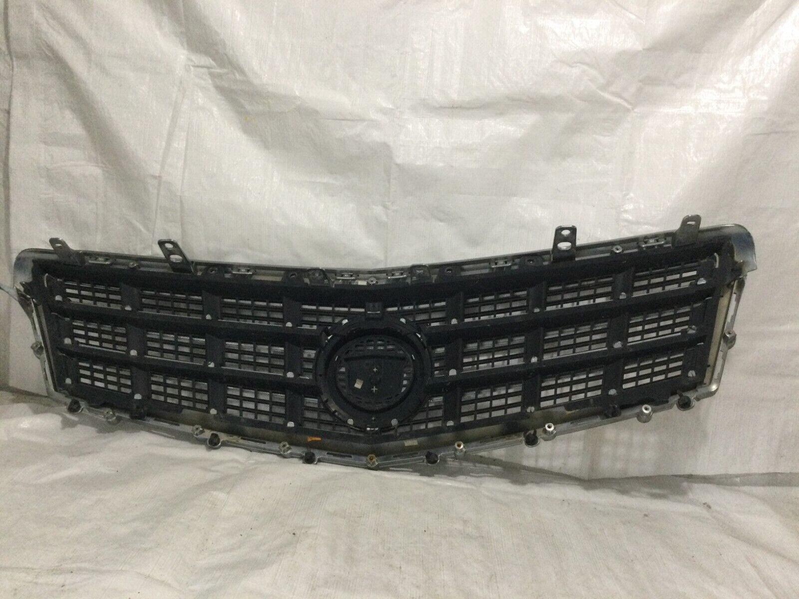 Cadillac CTS Front Grill Grille Upper W/ Emblem 2012 2013 13 2014 14 OEM