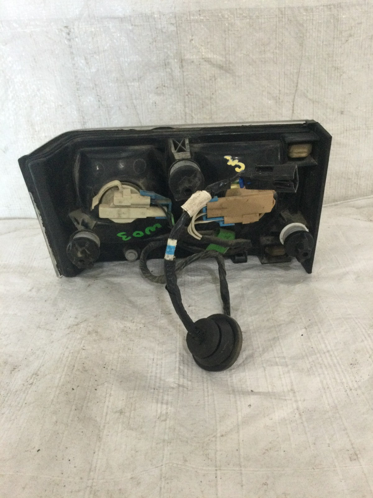 1997 Cadillac Seville LH Driver Side Tail Light OEM 16514971