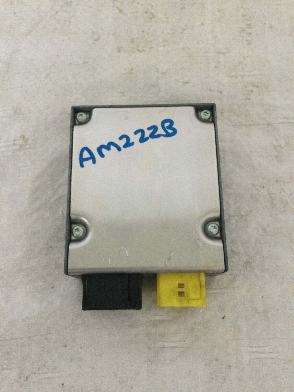  2004 BMW 745i E65/E66 Central SRS Control Module OEM 6941842