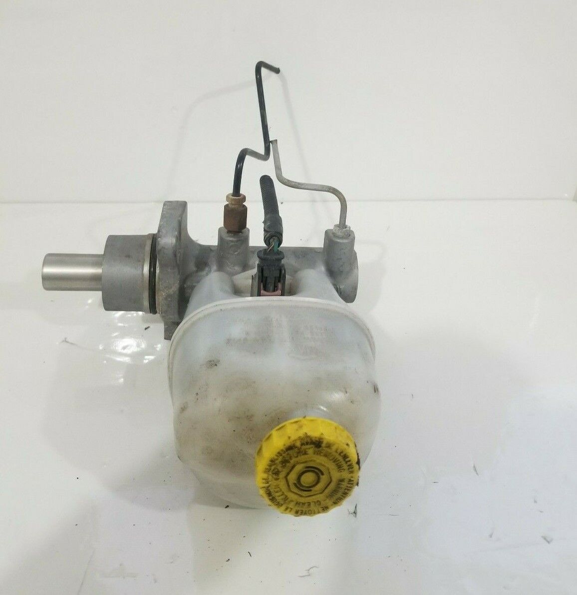 2005 Dodge Ram 2500 Power Brake Master Cylinder W/ Reservoir Tank OEM 