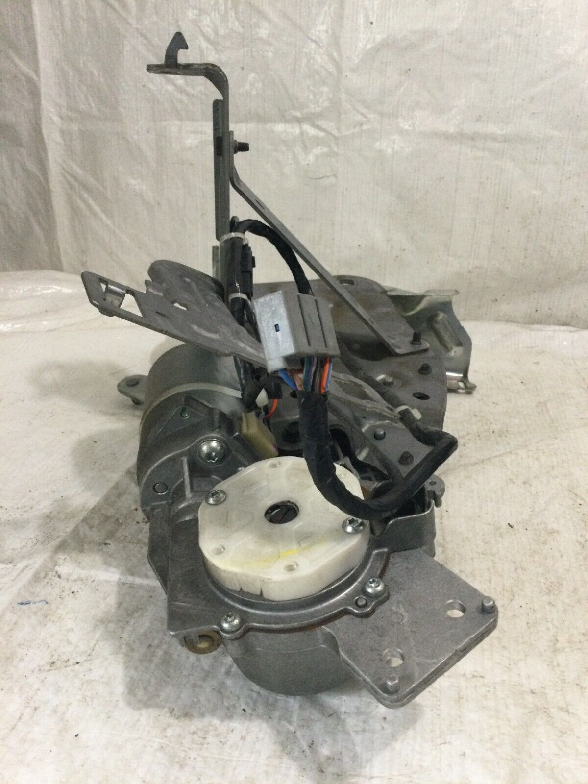 2007-2009 Cadillac Escalade Tailgate Lift Motor Assembly OEM