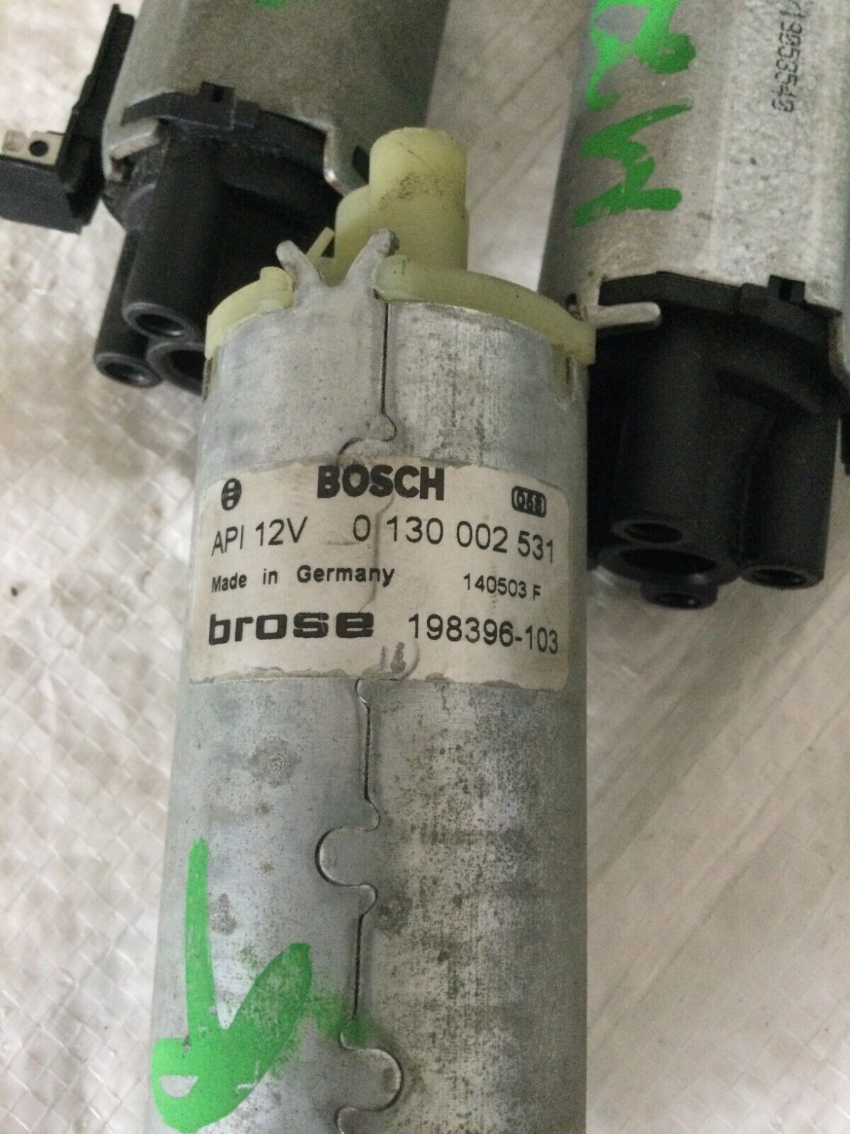 2004 Volvo S60 Driver Front Seat Power Motor OEM