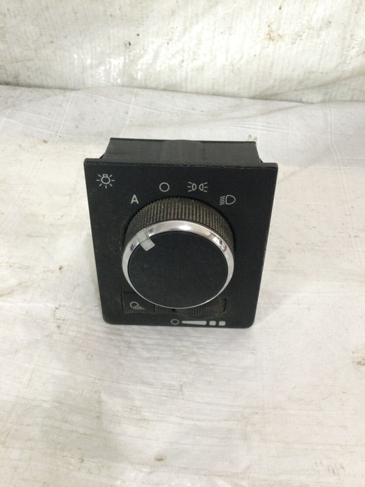 2010 Dodge Ram 2500  Head light Switch Control  04602918AA OEM