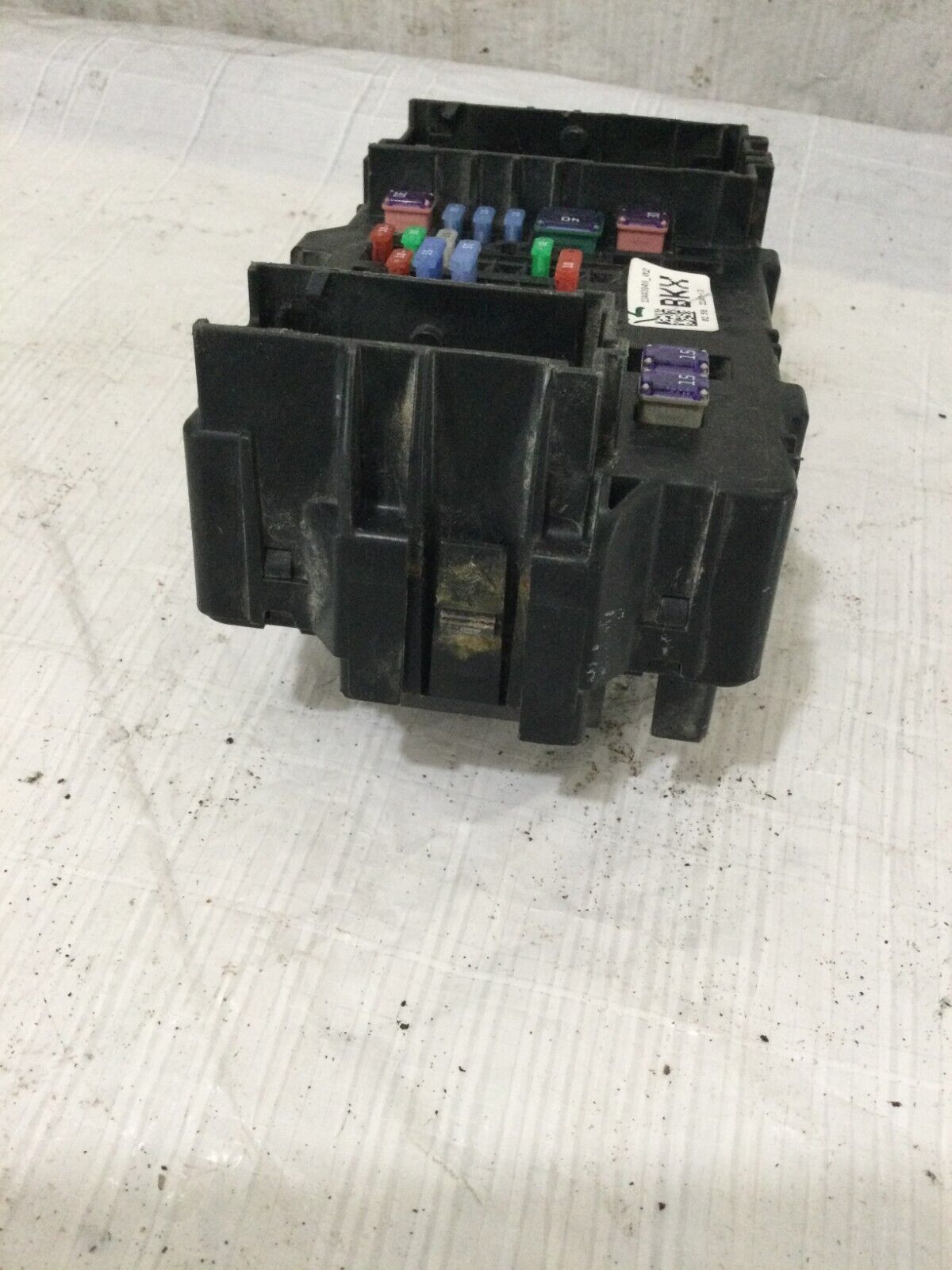 2018 Chevrolet Silverado 1500 Right  Cabin Fuse Box  23443946_02 OEM