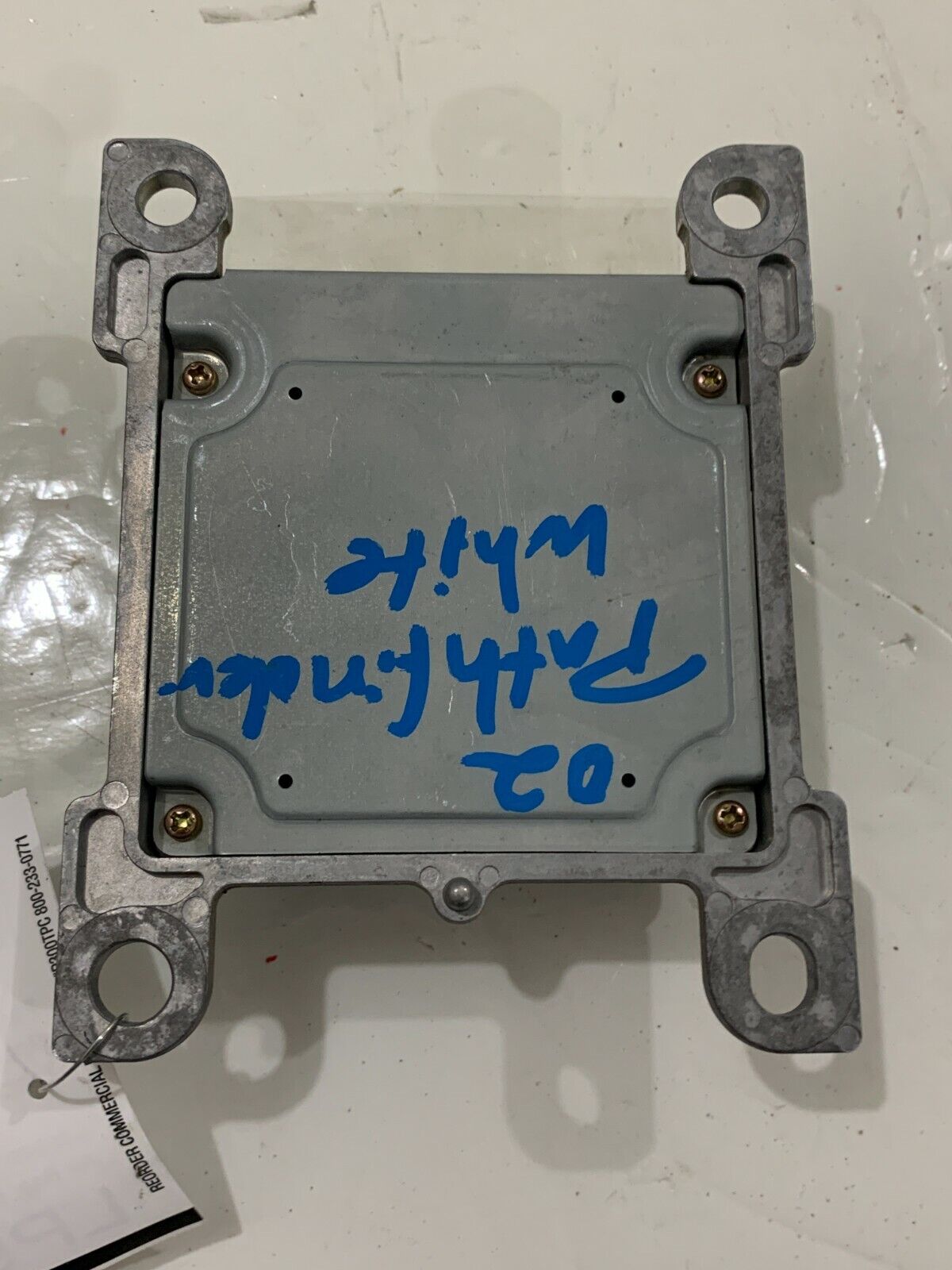 2002 Nissan Pathfinder SRS Control Module OEM 988204W305