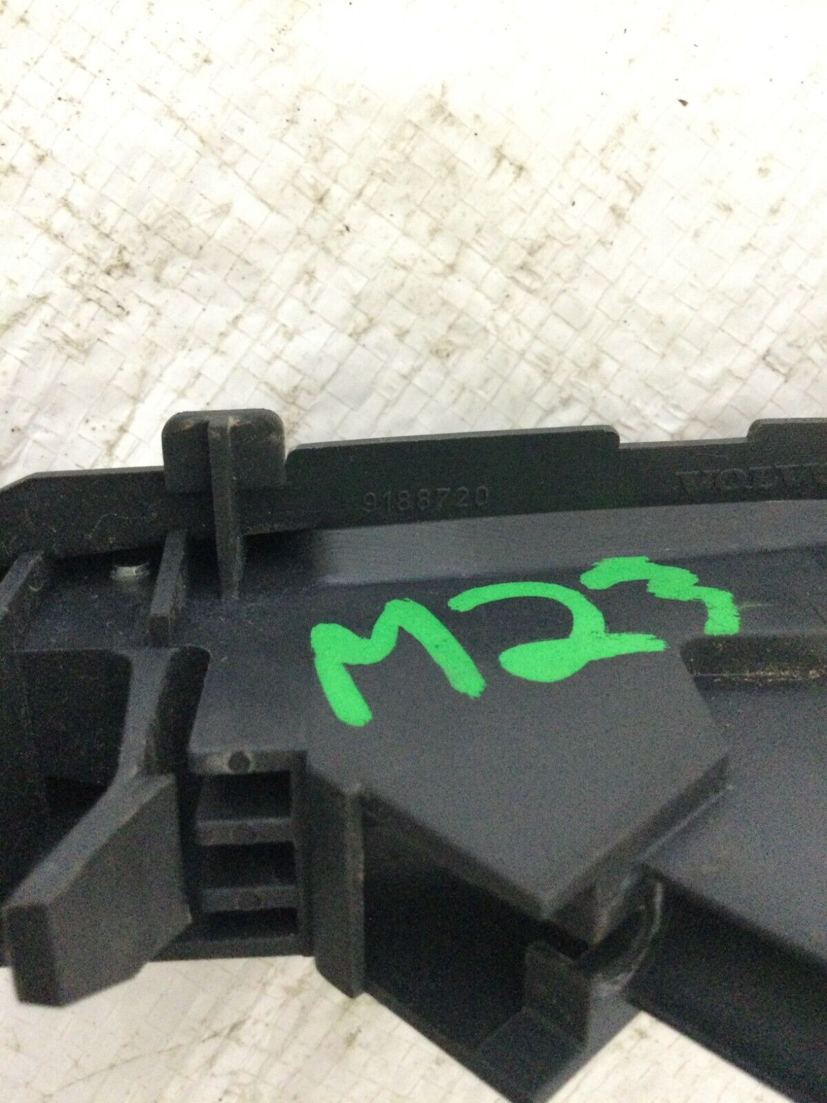 2004 Volvo S60 Back Rear Left Seat Backrest Release Handle 9188720 OEM