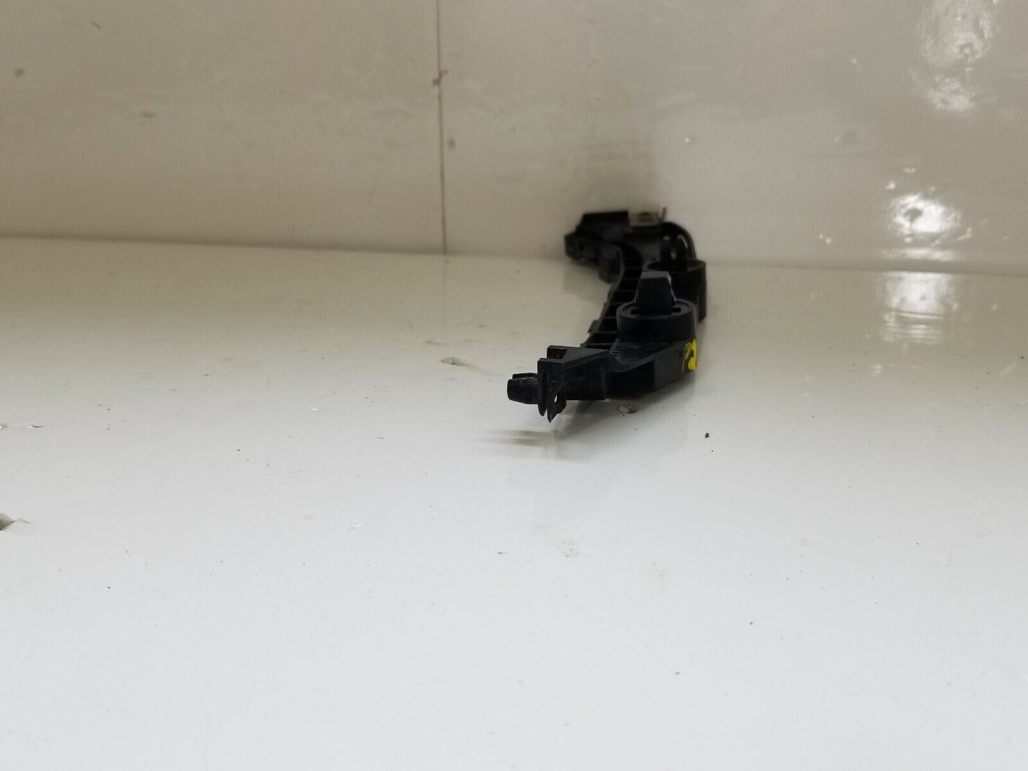 2006 Acura CSX Front Left Headlight Mounting Bracket OEM