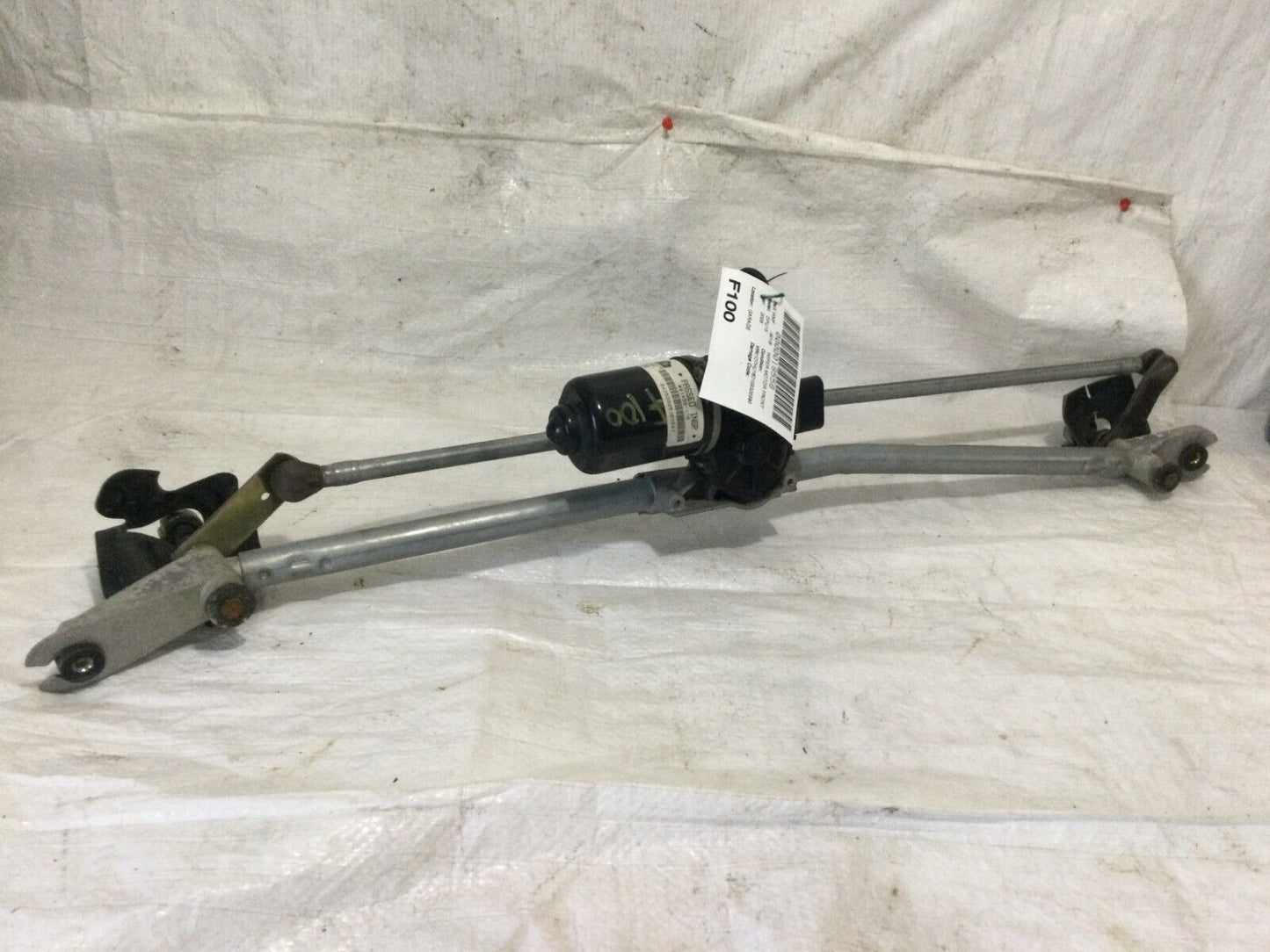 2005 Dodge  Ram 1500 2500 Windshield Wiper Linkage Assembly w/ Motor 55077098AH