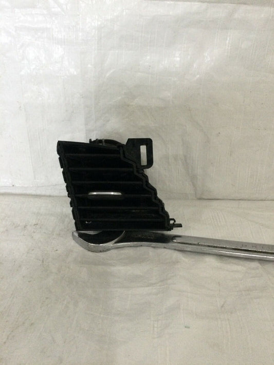 2018-2020 Buick Regal Preferred II Dash Left Center Air Vent OEM 39017311