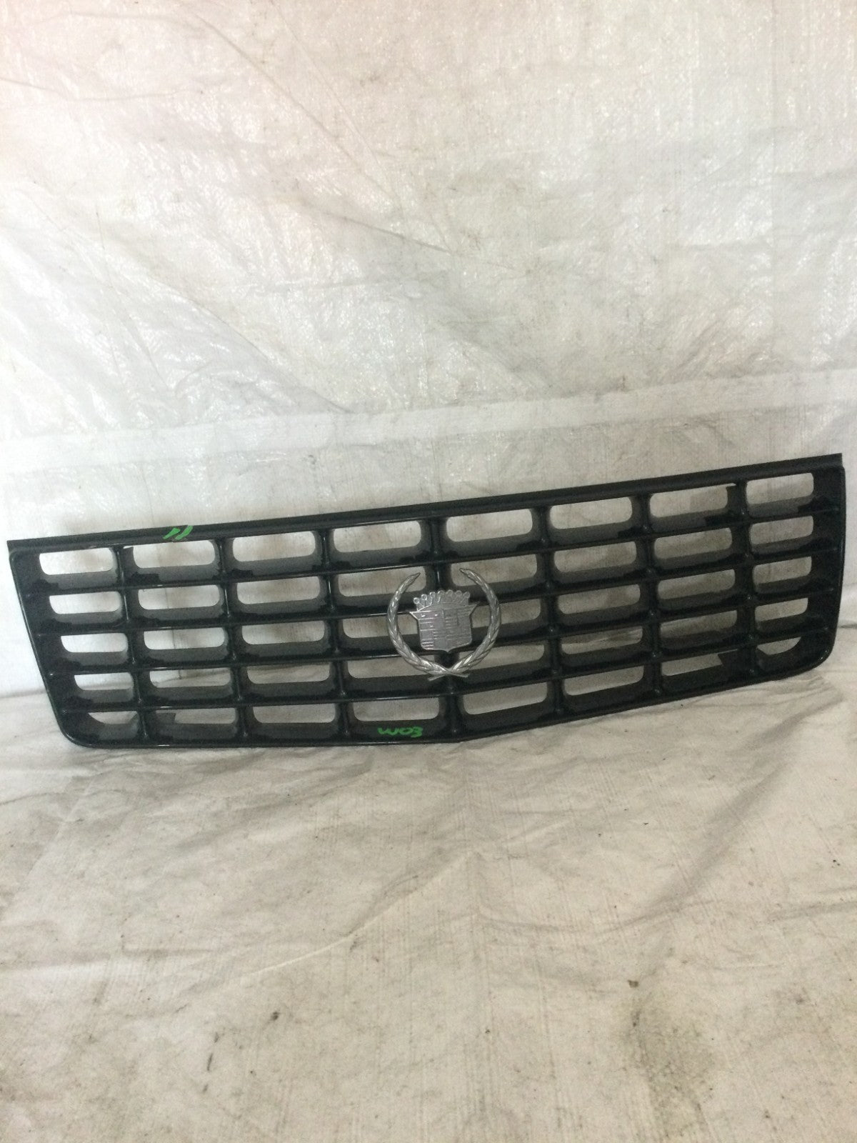 1997 Cadillac Seville Grille OEM MARKED DAMAGE