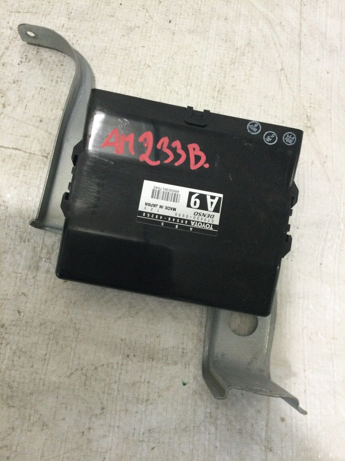 2003 Toyota Highlander  ABS Control Module  079400-8890 OEM