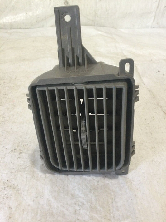 2003 Dodge Ram 2500 Right Dash Vent 1000Z71AA OEM
