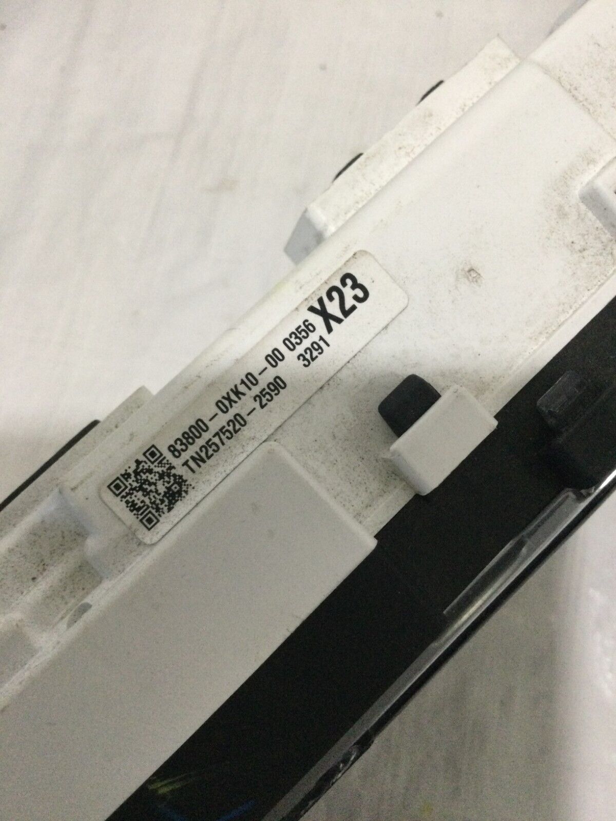 2016-2017 Toyota Camry Speedometer Speedo Cluster KPH OEM