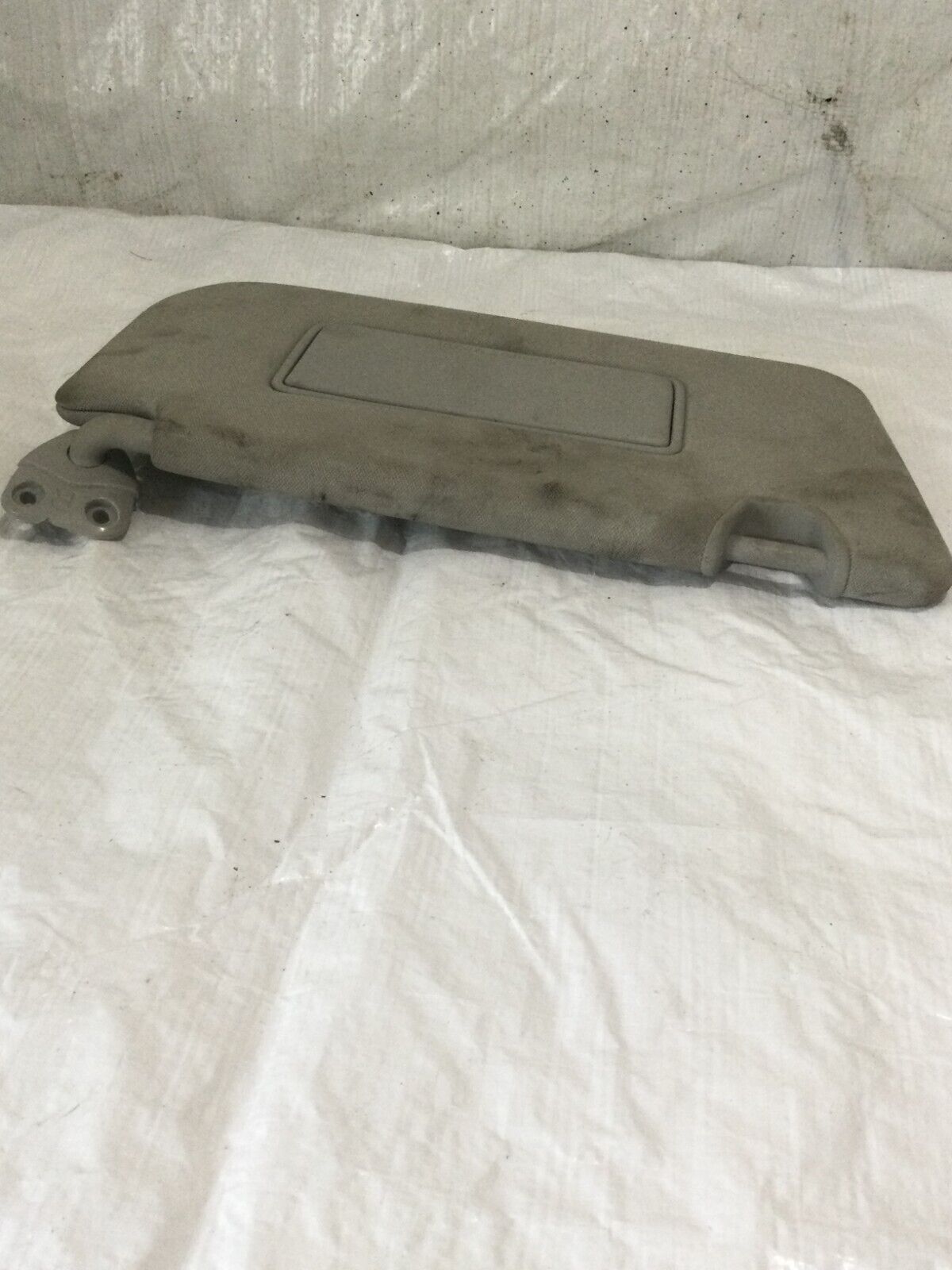 2017-2020 Nissan Rogue Illuminated Sun Visor RH Right Passenger Side OEM
