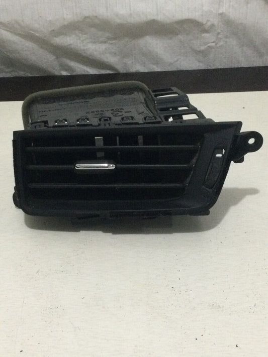 2015-2019 Chevrolet Silverado 1500 Driver Side Dash Air Vent OEM 20943682