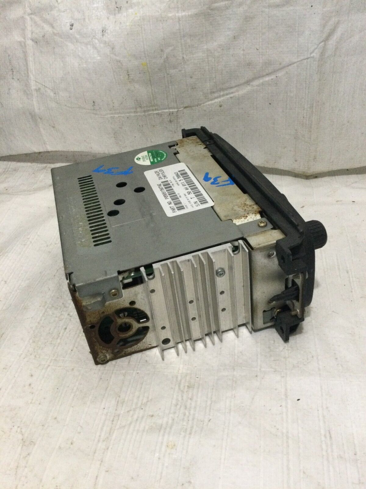2003 Dodge Ram 2500 AM FM Radio Stereo CD Player P05091507AE OEM