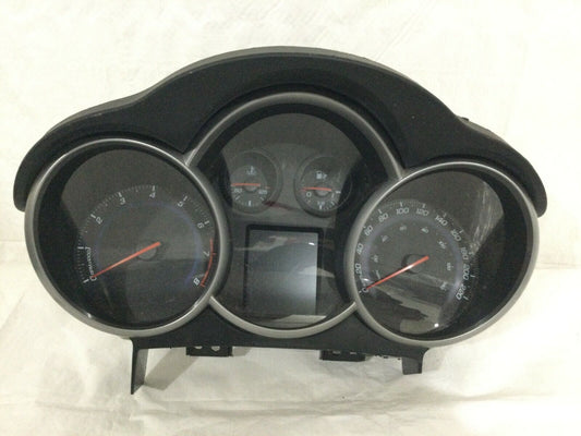 2013-2014 Chevrolet Cruze Speedometer Instrument Cluster 94560793 OEM