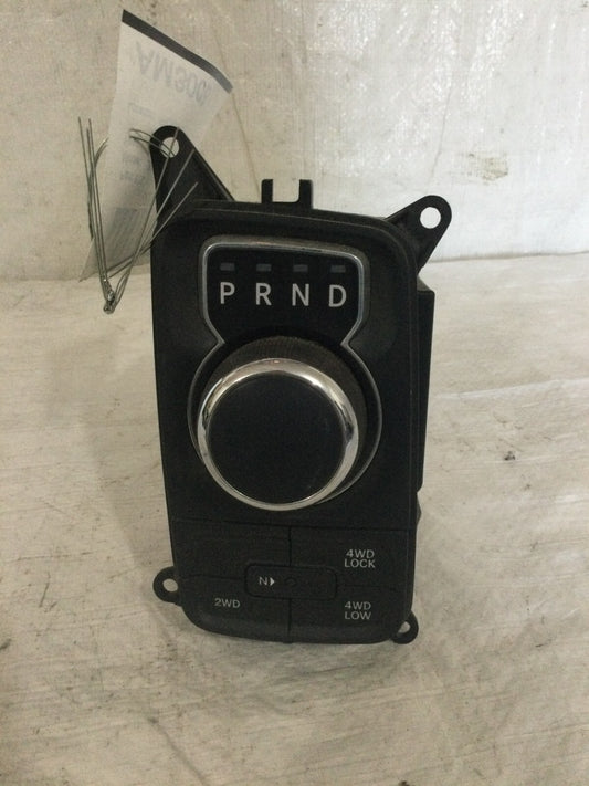 2013 Dodge Ram 1500 Transmission Shifter Gear Shift Selector 68171965AB OEM
