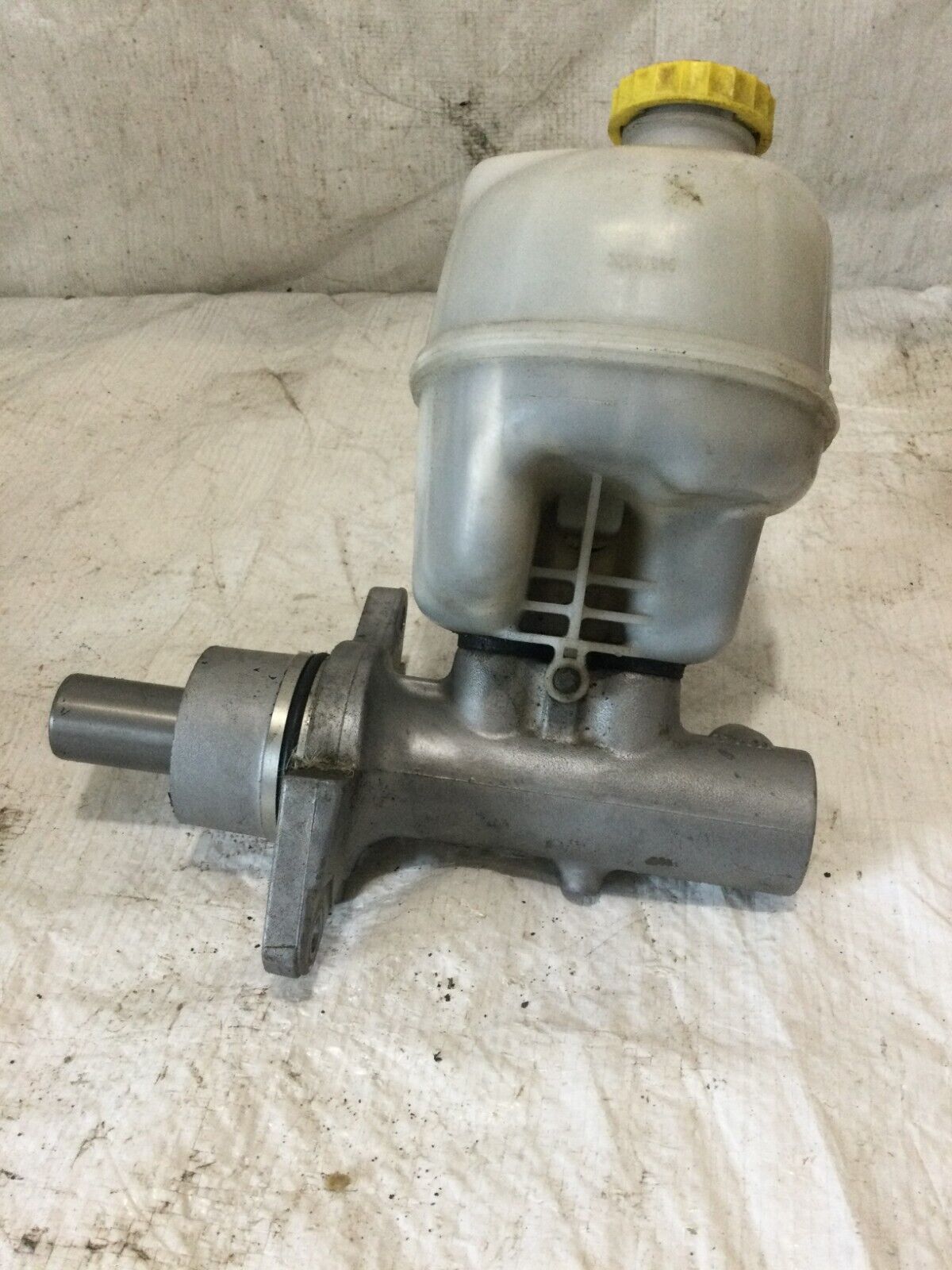 2007 Dodge Ram 1500 Master Brake Cylinder W/ Reservoir OEM
