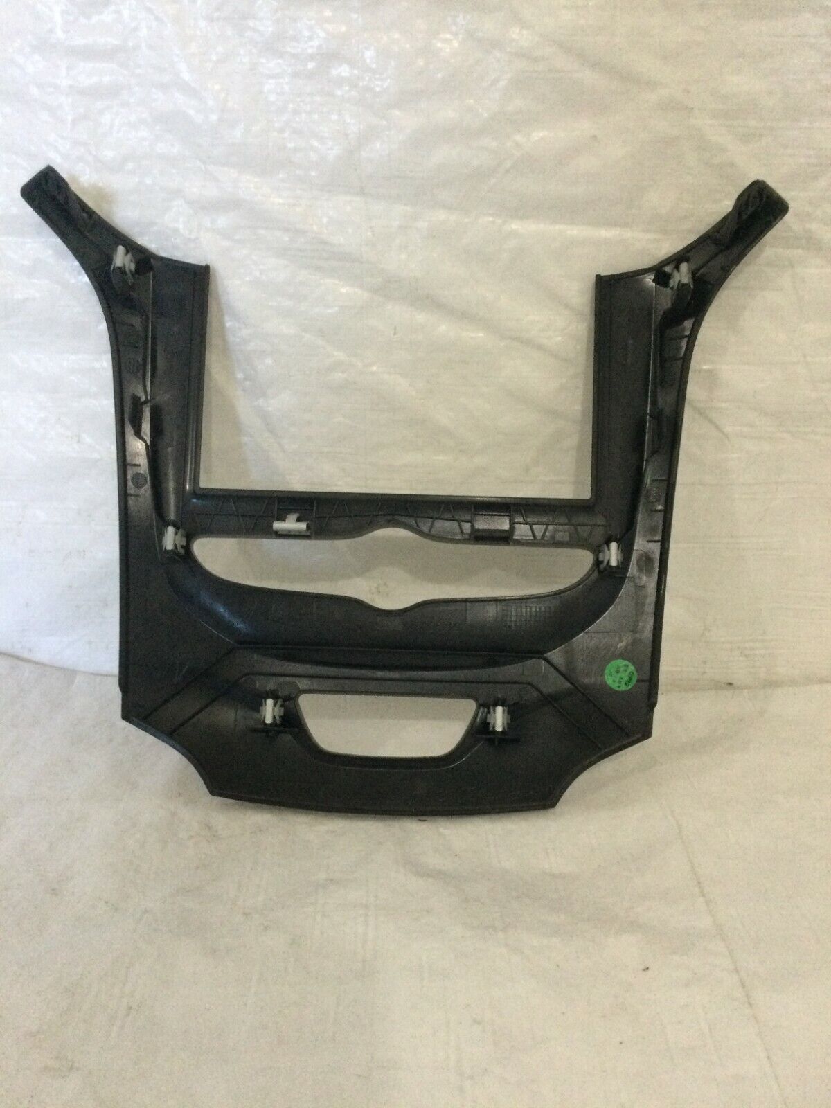 2016-2019 Chevrolet Cruze Center Dash Radio Bezel Trim Panel OEM