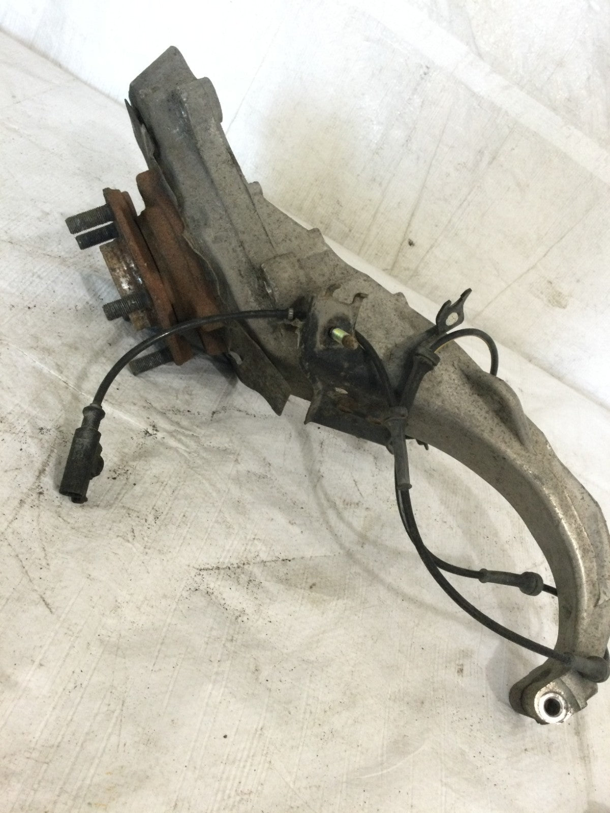 2007 Infiniti G35 3.5L Front Left Spindle Knuckle OEM