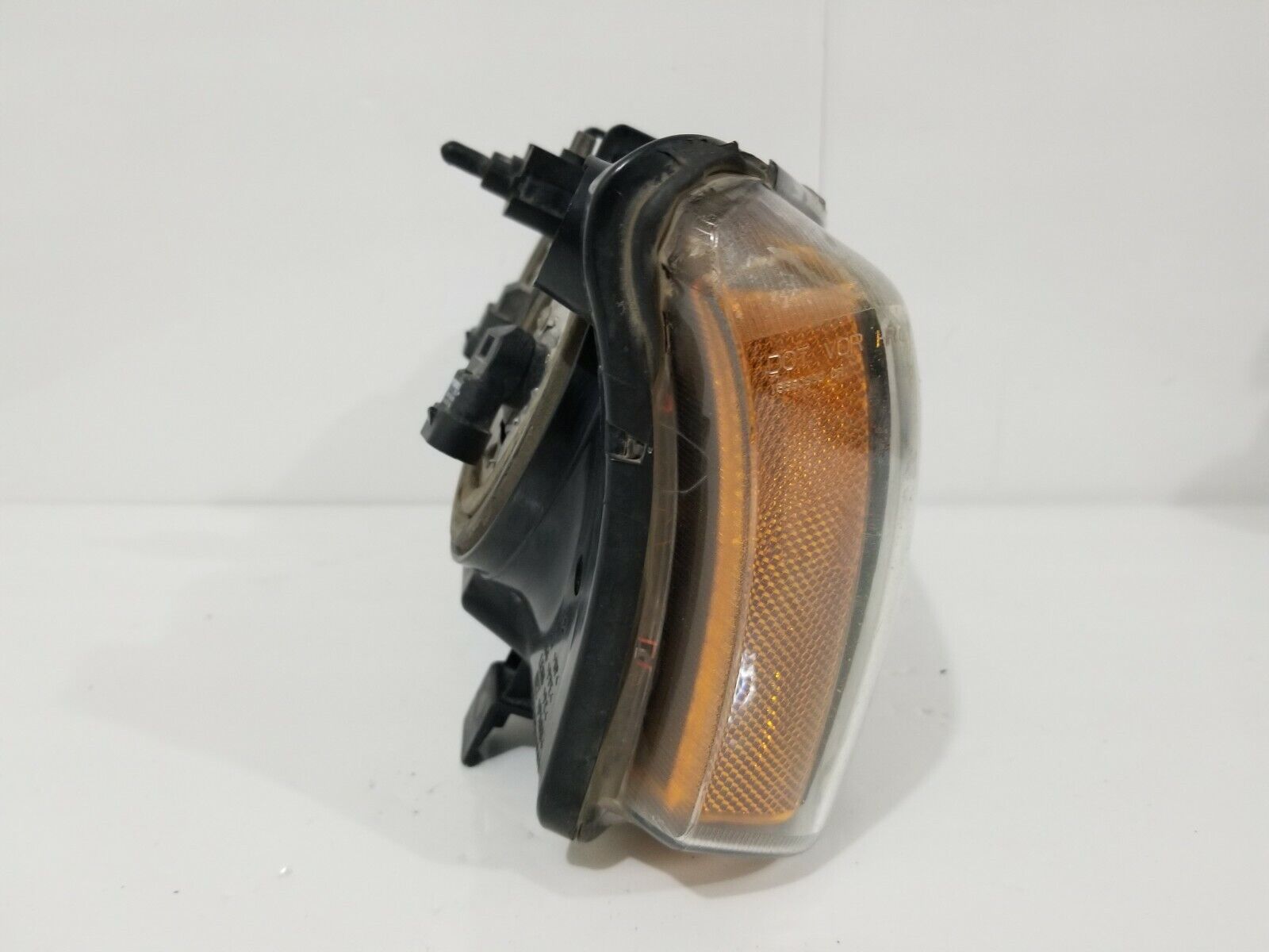 2003-2007 Chevrolet Silverado 1500 Right Passenger Side Headlight Lamp OEM 
