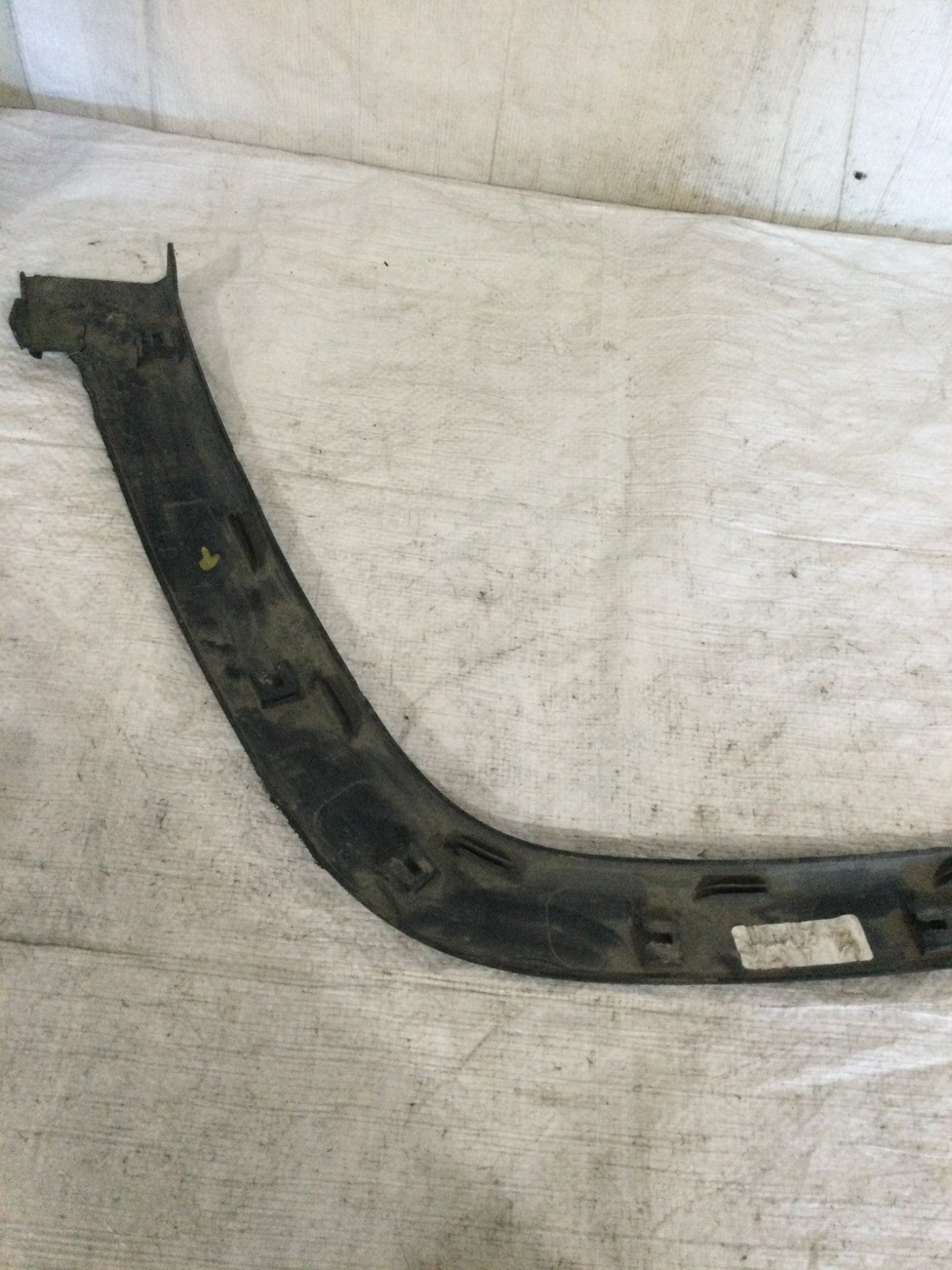 2017-2025 Jeep Compass Front Right Wheel Fender Flare Molding 5UP10TRMAB DAMAGED