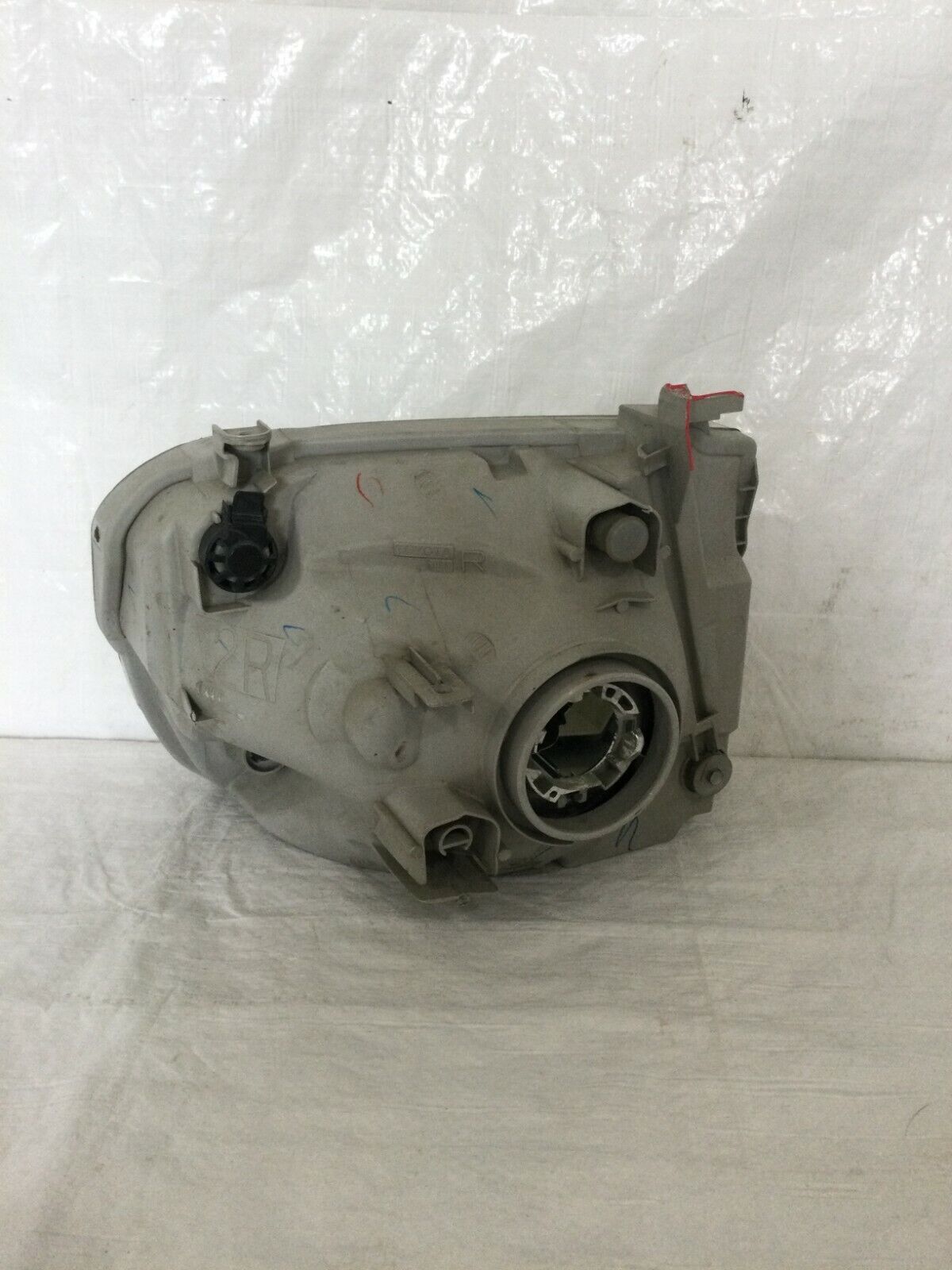 2004 Toyota Tundra 4DR Crew Cab Headlight Right Passenger Side OEM RH