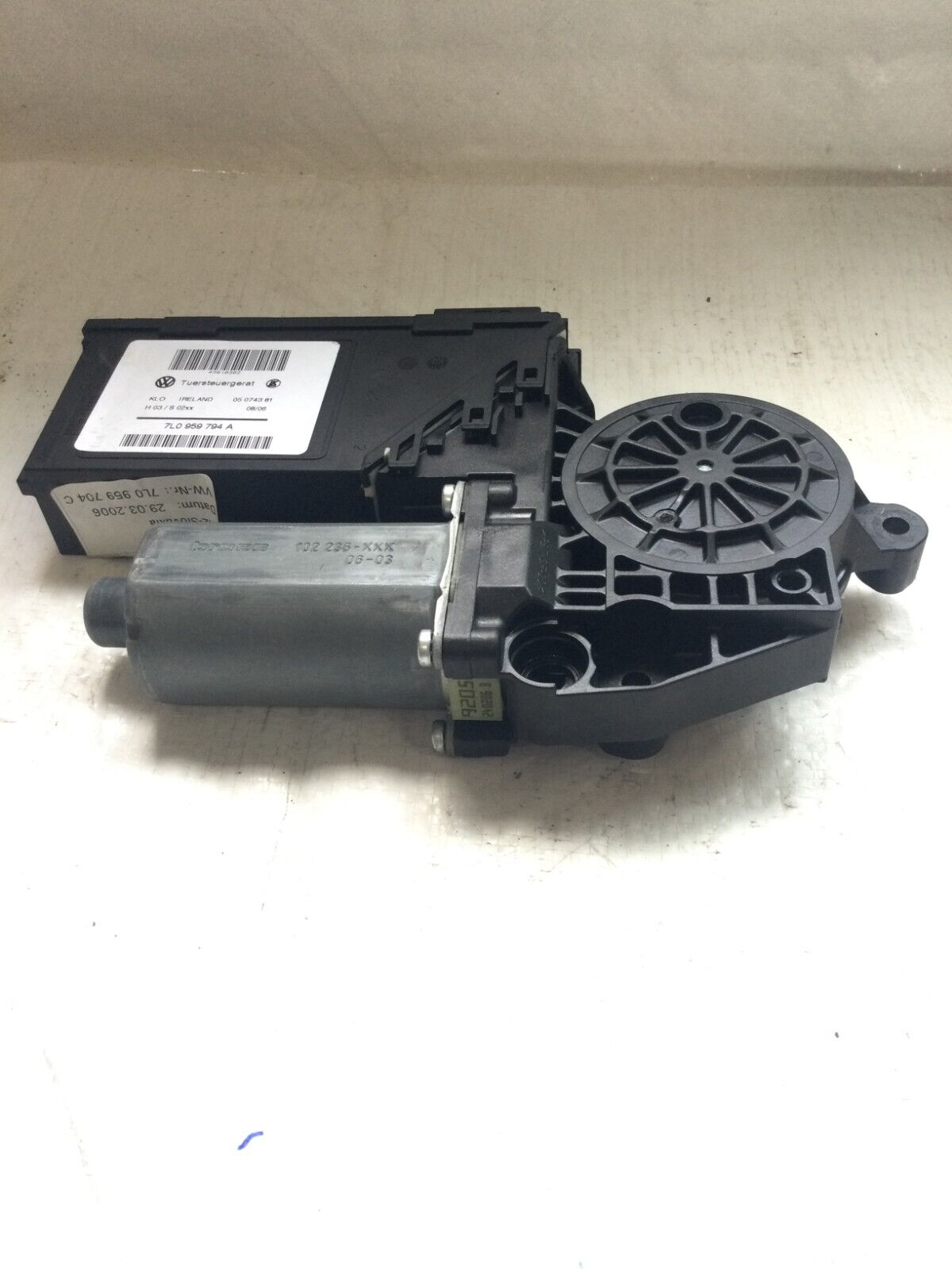 2007 Volkswagen Touareg Door Window Regulator Motor Rear Right 7L0959794A OEM