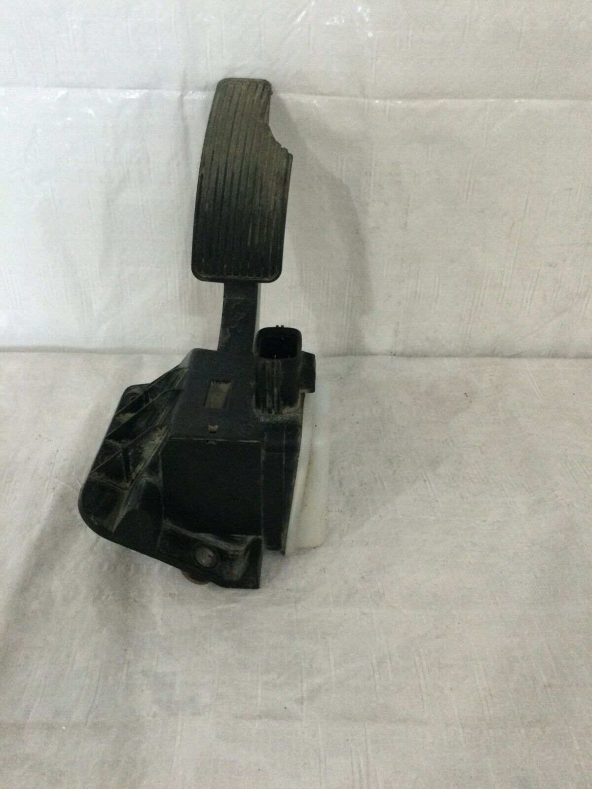 2005-2007 Ford F350SD Power stroke accelerator pedal 6.0L Diesel OEM