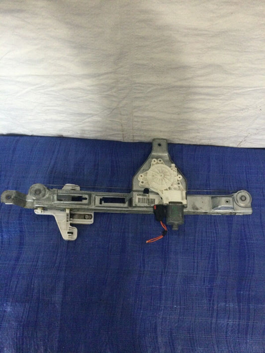 2015-2017 Jeep Patriot Rear Right Passenger Power Window Motor OEM 05291804AA