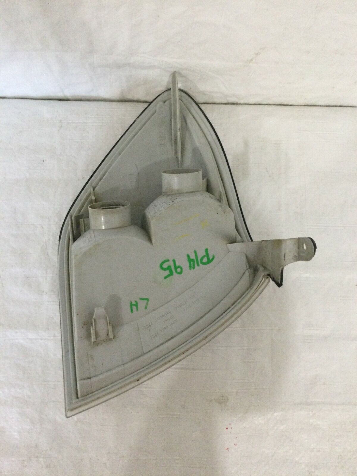 2004 Toyota Tundra 4DR Crew Cab Turn Signal Left Driver Side OEM LH