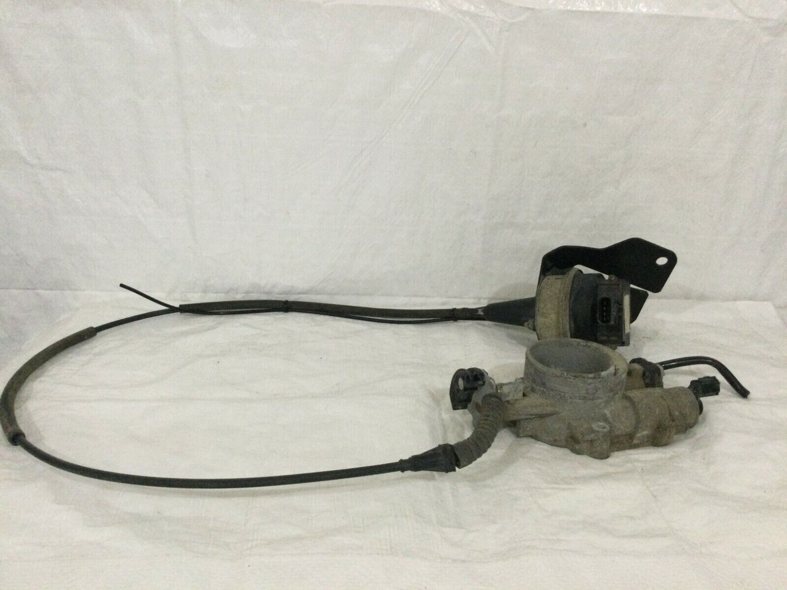 2001-2003 Dodge Durango Throttle Body Valve Assembly 11200015BB OEM 4.7L