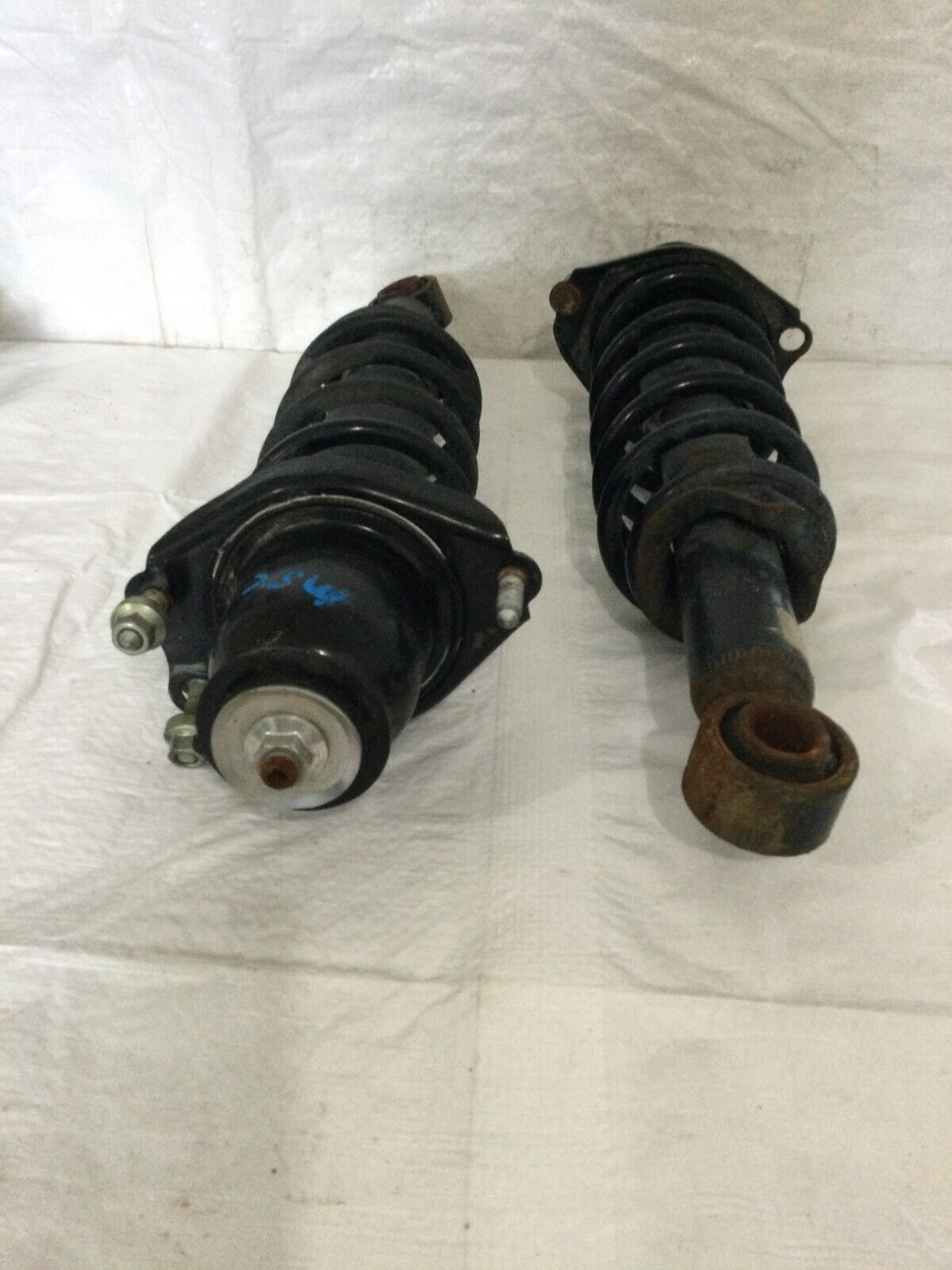 2016 Toyota Corolla Rear Shock Absorbers Pair  OEM LH RH