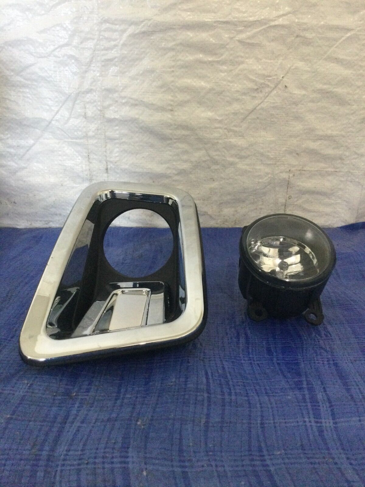 2017 Nissan Titan Fog light W/ Cover Trim Bezel OEM Left Driver Side LH