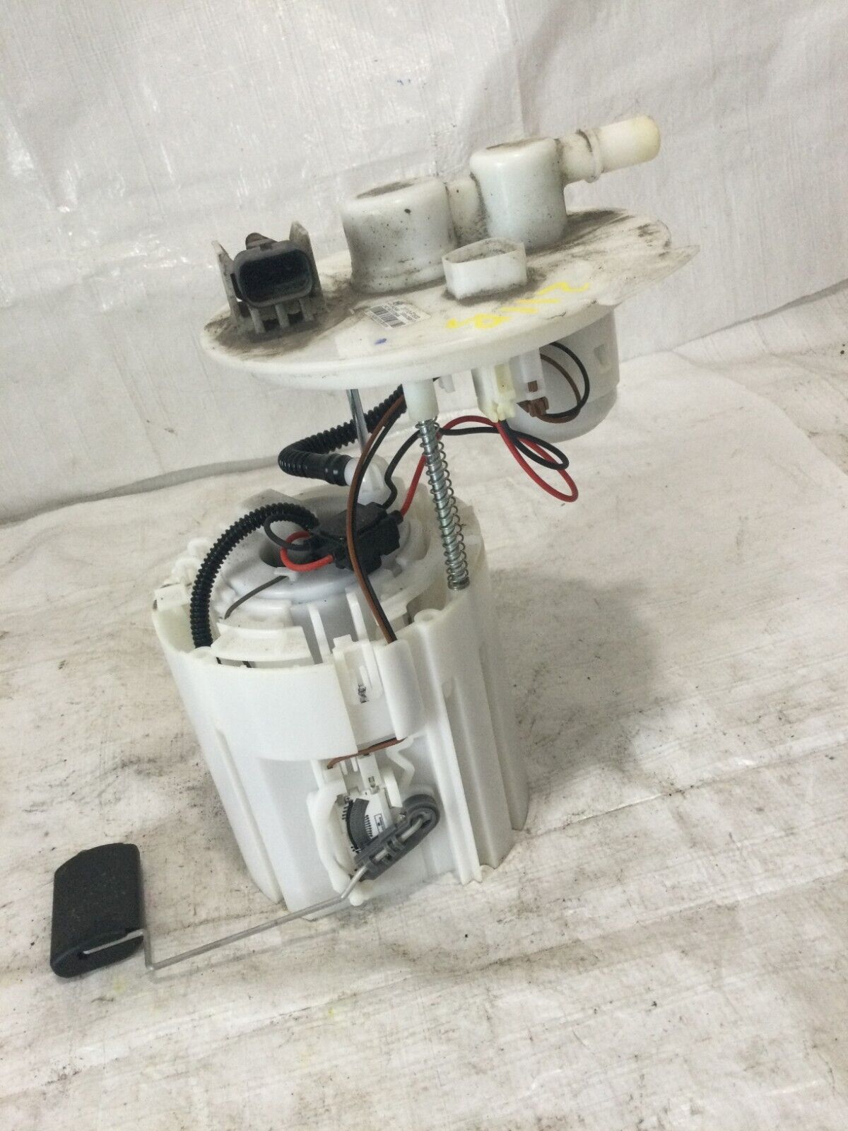 2017 Hyundai Elantra Fuel Pump Assembly 31110-F3500 OEM