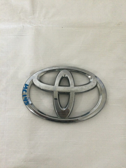 2007-2009 Toyota Camry Rear Trunk Emblem 75431-02080 OEM