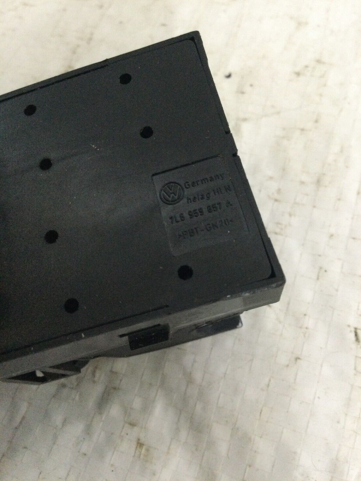 2004-2010 Volkswagen Touareg Front Left Master Power Window Switch 7L6959857A OE